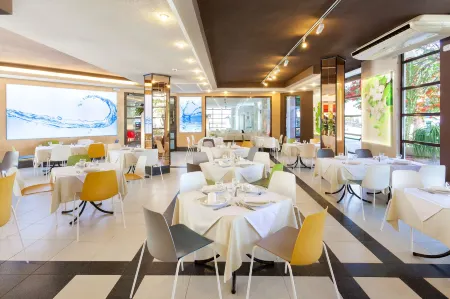 Aguamar Apartamentos, Los Cristianos Downtown Отели рядом с достопримечательностью «Плайя де лос Кристьянос»