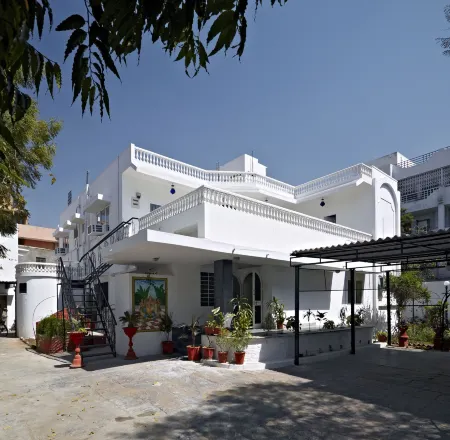 Pratap Bhawan Homestay Отели рядом со станцией Jaipur Railway Station