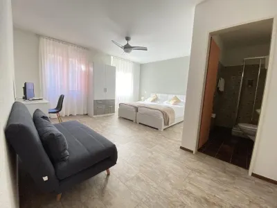 Hotel Station Hotels in Monte Carasso