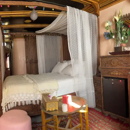 Riad Azurite