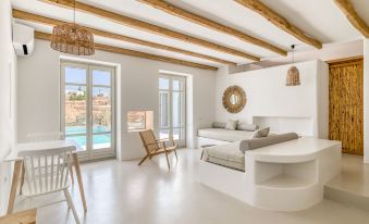 Lil Paros Luxury Suites