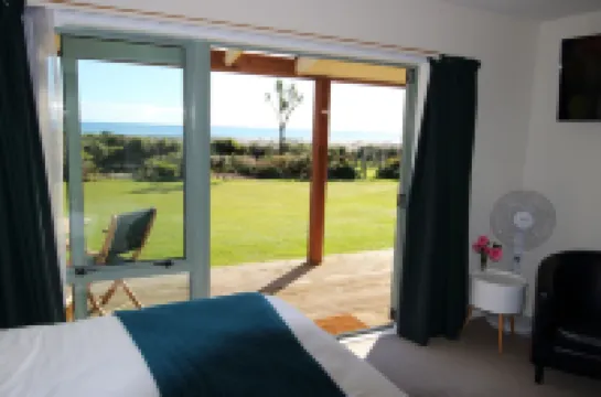 Awatuna Sunset Lodge Hotels in 