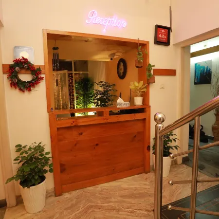 The Waves by the Beach Inn