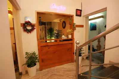 The Waves by the Beach Inn Hotels near Indira Priyadarshini Park