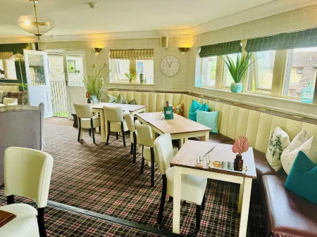 Stone Trough Hotel Отели в г. Джисберн