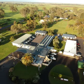 William Macintosh Motor Lodge