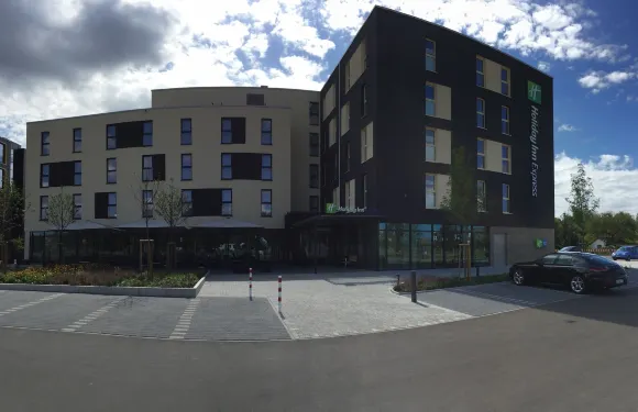 卡爾斯魯厄-城市公園智選假日酒店