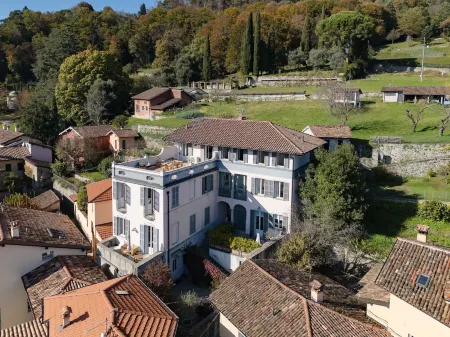 Villa Viviana - by Myhomeincomo