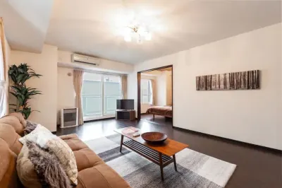 Fantasy Готелі в районі Район Хіґасі