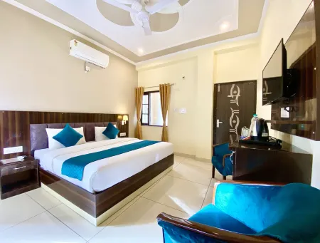 Tapovan New Residency - 5 Minutes Walk to Laxman Jhula Отели рядом с достопримечательностью «Eden Rock River Resort»