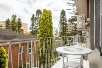 Lotus Stay Manly - Apartment 29A Hotels in North Narrabeen