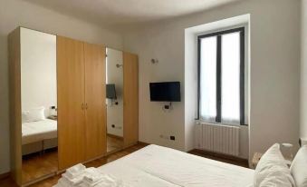 Easy Milano - Rooms and Apartments Navigli