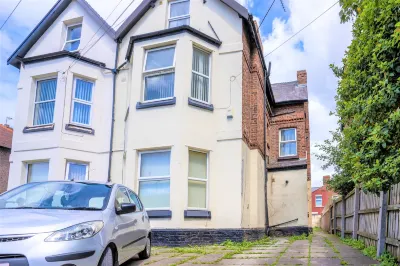 ทราเวลเลอร์ สเตย์ ใน ใจกลาง ออร์เรล พาร์ค โรงแรมใน