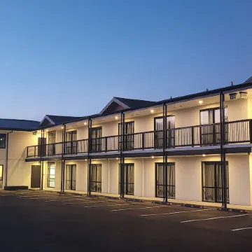 Alps Motel Apartments