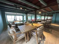 Mt. Plaisir Estate Hotel - Breakfast