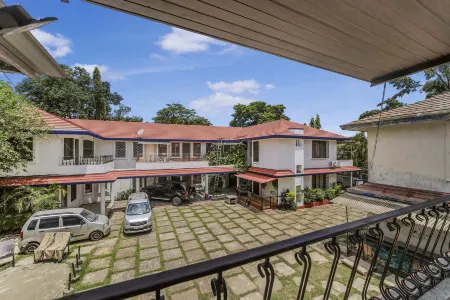 3BHK with Pool - Dream Habitat by Universe Villas Отели в г. Талегаон Дабхейд