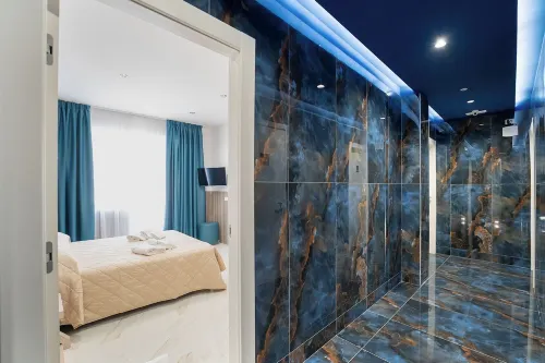 GreRos H. Rooms Napoli Centro by Clapa Group Dislocated Hospitality - Bathtub