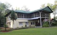 Chowkidinghee Heritage Chang Bungalow Hotels near Na-Masjid