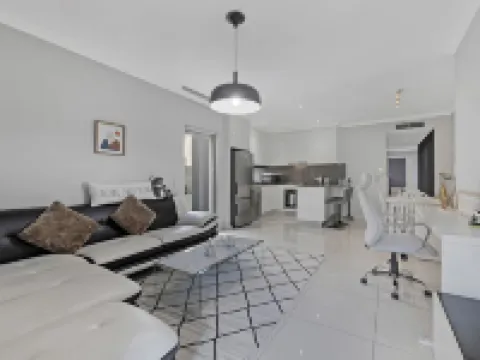 Kozyguru | Ryde | Cosy 2Bed Apt With Private Yard Hotels in Ryde