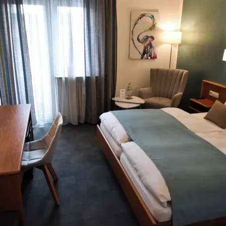 Martins Klause Airport Messe Hotel - Air Conditioning - Self Check-in Available