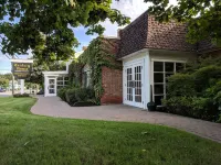 The Century House, Ascend Hotel Collection Hotel a Latham