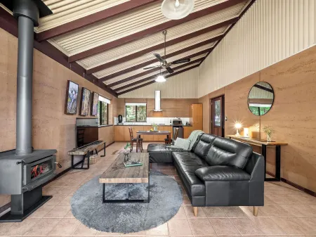 Marima Cottages Отели рядом с достопримечательностью «Дейв Эванс Бисентенниал Три»