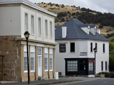 Aquila Eco Retreat Отели рядом с достопримечательностью «Sorell Fruit Farm»