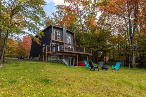 Lakefront Retreat - Cozy Fireplace, Lake View, Dock & Kayaks