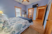 Semi-Soundfront: Pool, Hot Tub, Game Room, Elevator, Boat Ramp, Linens Included