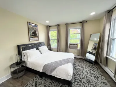 Amazing Deal: Spacious 4-Bed, 2-Bath Duplex Apartment! Các khách sạn ở 