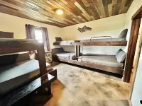 Lemonfish Lodge, Venice, sleeps 10-12