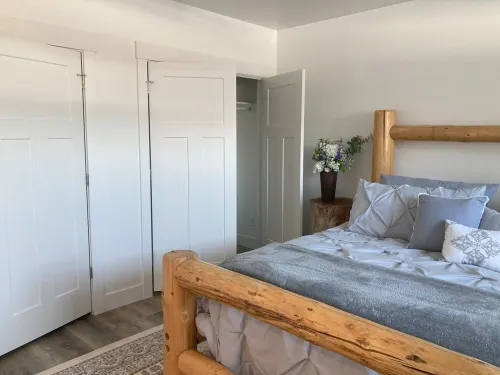 New, Beautiful, and Clean!  One bedroom, one bath with 500 square feet of space!