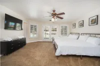 Your Poolside Hideaway