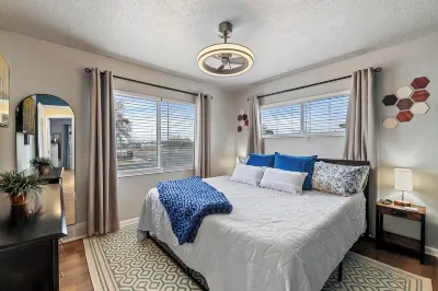 NEW! Charming Mountain View Home w/Huge Fenced Yard, King Beds & TV's, Fireplace