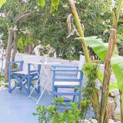 Porto Bello di Paros Studios Hotel Exterior