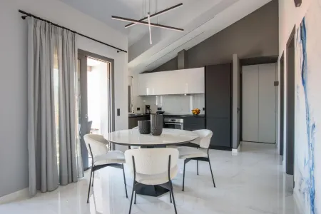 Deluxe 2Br Suite with Sea Views to Argostoli Bay