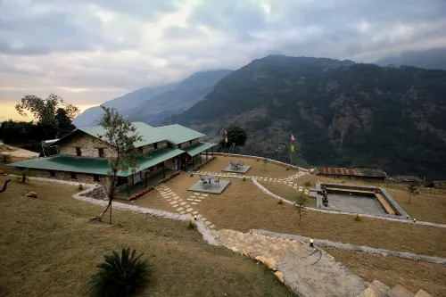 Mountain Lodges of Nepal - Landruk Hotels in Lumle