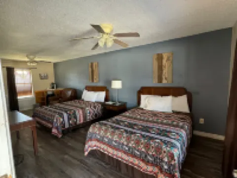 Four Horsemen Hotel