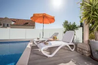 Studio Apartments Andrijana - Pools
