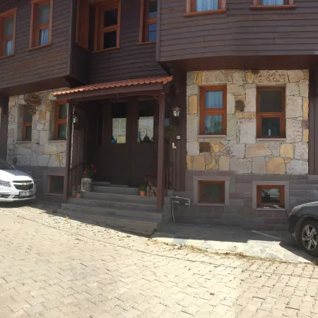 Konak Lapeistra Hotel