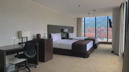 Hotel Chacao Suites Отели рядом с достопримечательностью «Edificio Chataing»