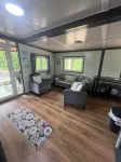 Charming 2-bedroom container house in lovely Mentone with WiFi, AC, NO PETS