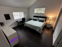 Redlands farm Hotels near Molalla Assembly of God