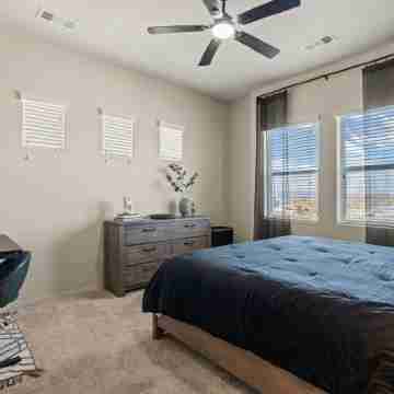 2-bedroom condo with view of the Jemez Mountains Rooms