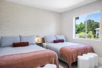 Luxurious 4Br Miami Home with Large Patio & Outdoor Space Hotels in West Little River
