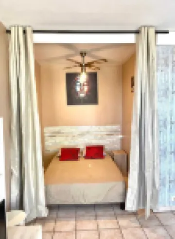 Martigues, superb studio (2)opposite the Etang de Berre