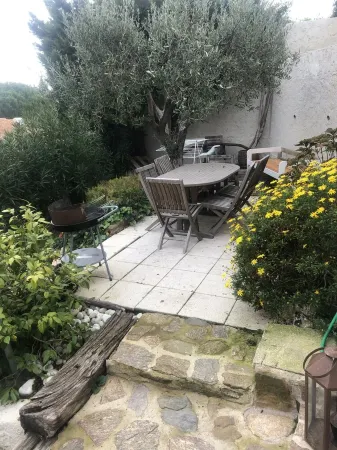 Charmant T3 Rez-de-jardin de Villa Dans un Lotissement Privé Отели в г. Коголен