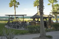 BeachFront, Golf, Heated pool, Tennis,Netflix, Gym, Pickleball
