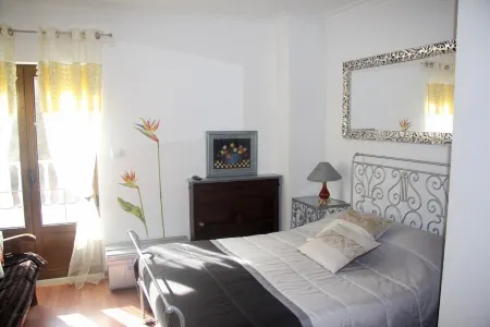 CASA DUAS FONTES - in the historic center of the village and next to the river pool