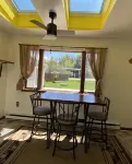 Hidden gem, 2BR-2 Living, quiet neighborhood